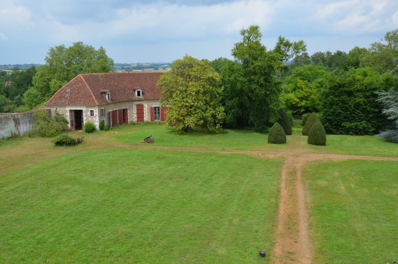 Chateau Des Noces Bazoges-en-Pareds Exteriér fotografie